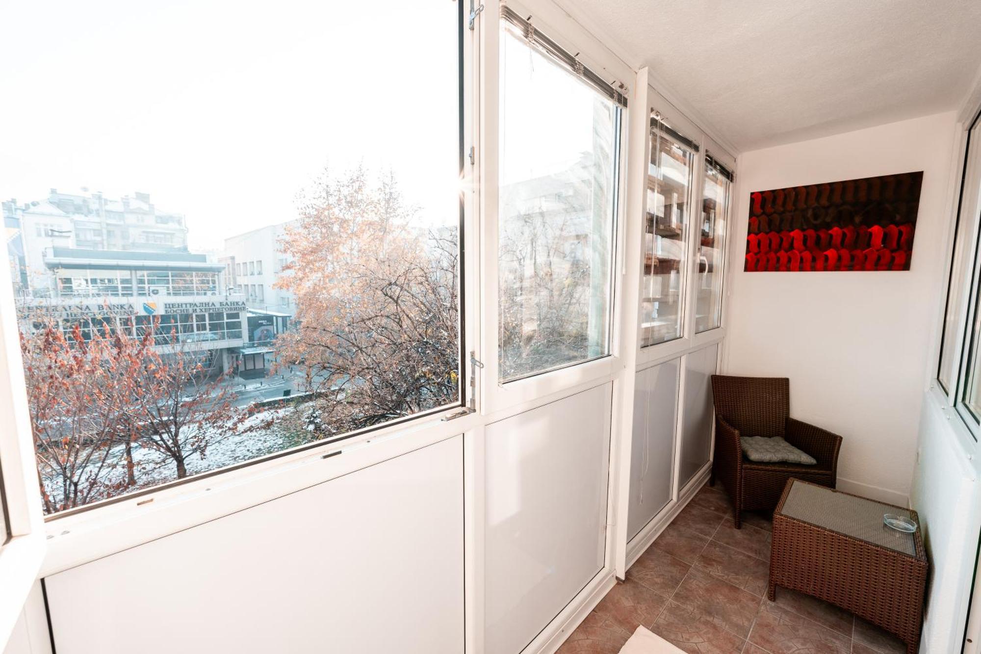 Maisonette In Heart Of Apartment